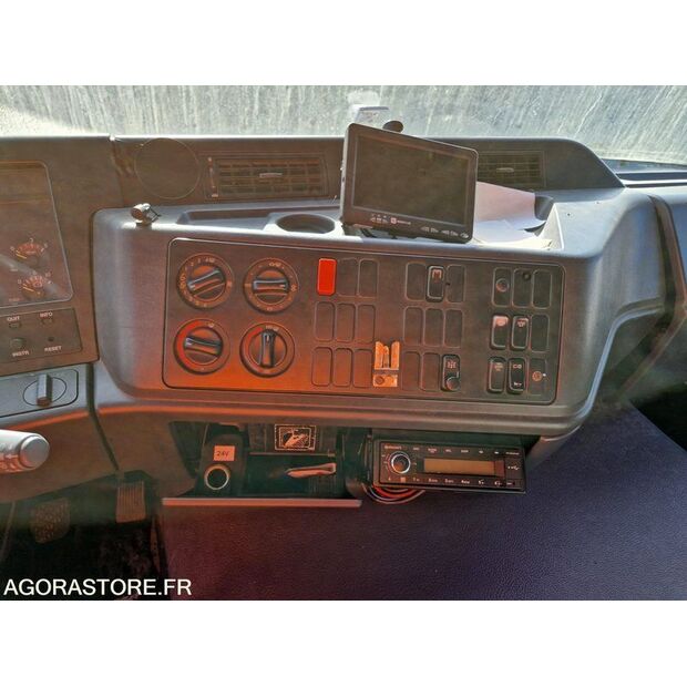 2000 مرسيدس بنز 2031-45638423