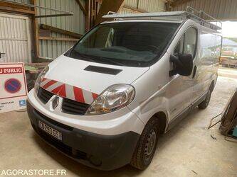 2012-renault-trafic-1425615-45638461