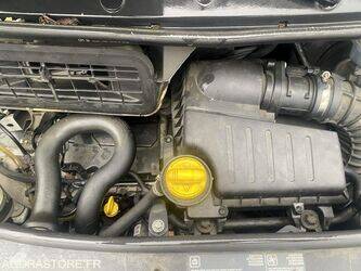 2012-renault-trafic-1425615-45638470