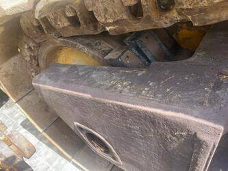 2011-caterpillar-d9r-1425909-45639357