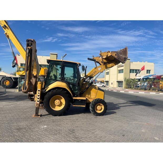 2016 Caterpillar 422F2-45639446