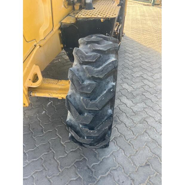 2016 Caterpillar 422F2-45639457