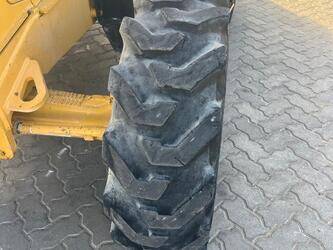 2016-caterpillar-422f2-1425912-45639457