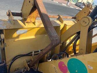 2016-caterpillar-422f2-1425912-45639463