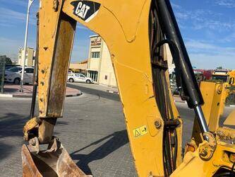 2016-caterpillar-422f2-1425912-45639465