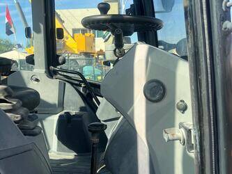 2016-caterpillar-422f2-1425912-45639469