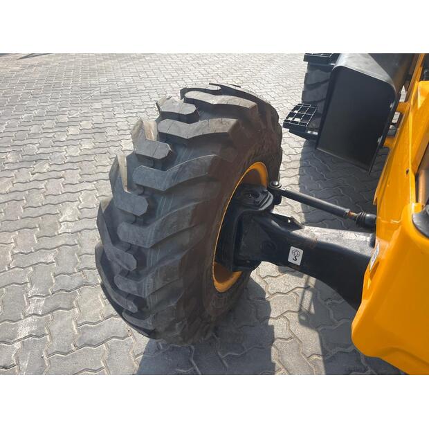 2025 JCB 3DX-45639511