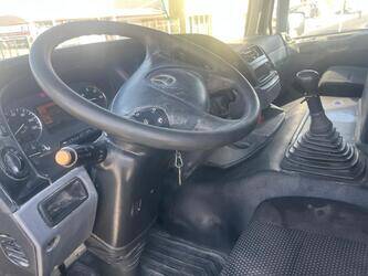 2013-mercedes-benz-3341-1425915-45639589