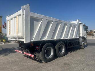 2011-mercedes-benz-3341-1425916-45639592