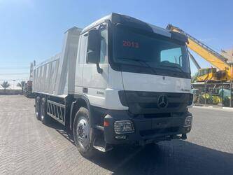 2011-mercedes-benz-3341-1425916-45639595