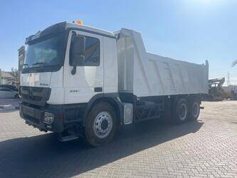 2011-mercedes-benz-3341-1425916-45639598