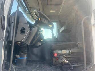 2011-mercedes-benz-3341-1425916-45639600