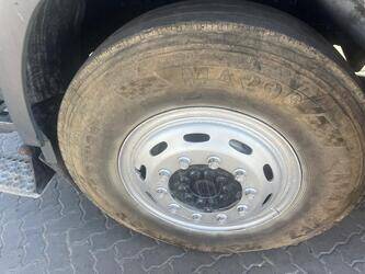 2011-mercedes-benz-3341-1425916-45639610