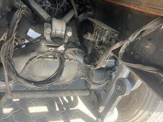 2011-mercedes-benz-3341-1425916-45639614