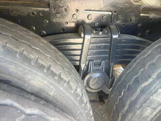 2011-mercedes-benz-3341-1425916-45639616