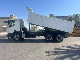 2011-mercedes-benz-3341-1425916-45639623