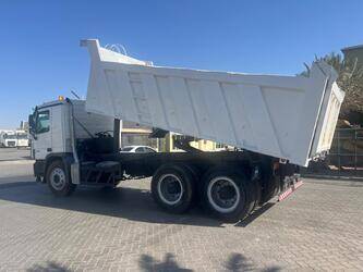 2011-mercedes-benz-3341-1425916-45639624