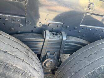 2011-mercedes-benz-3341-1425956-45640089