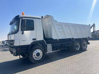 2011-mercedes-benz-3341-1425956-45640091