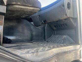 2011-mercedes-benz-3341-1425956-45640092