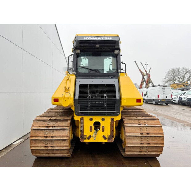 2018 كوماتسو D61PXI-24-45640120