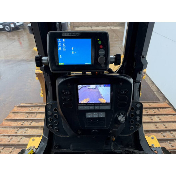 2018 كوماتسو D61PXI-24-45640126