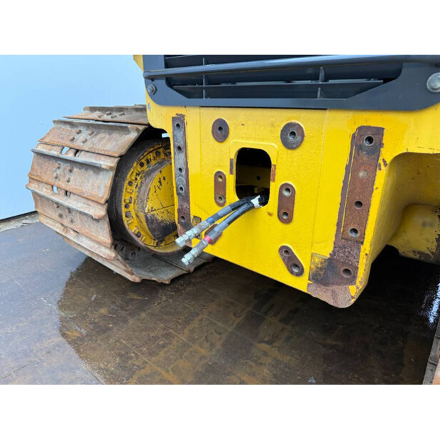 2018 كوماتسو D61PXI-24-45640143