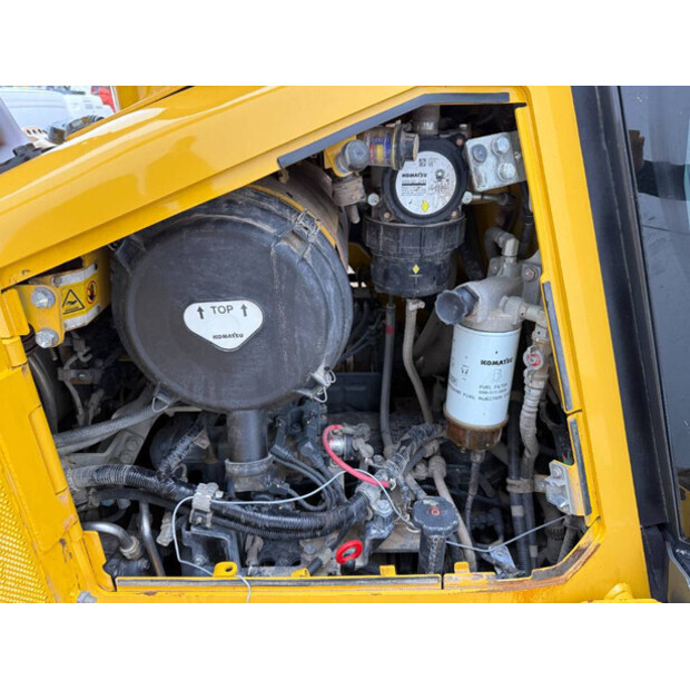 2018 كوماتسو D61PXI-24-45640149