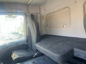 2011-mercedes-benz-3341-1425956-45640218