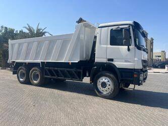 2011-mercedes-benz-3341-1425956-45640221