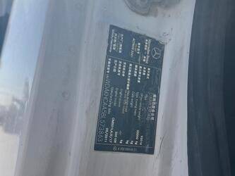 2011-mercedes-benz-3341-1425956-45640300