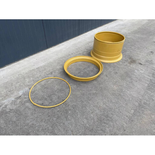 2025 Caterpillar 140H / 140M / 140K / 160H / 160M Rim-45640462