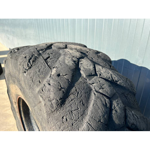 Michelin 445/70R19.5-45640470