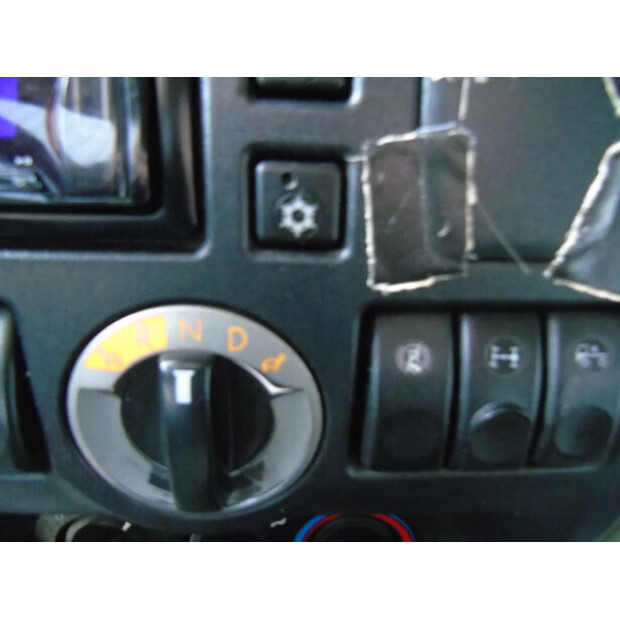 2009 داف XF 105.410-45640878