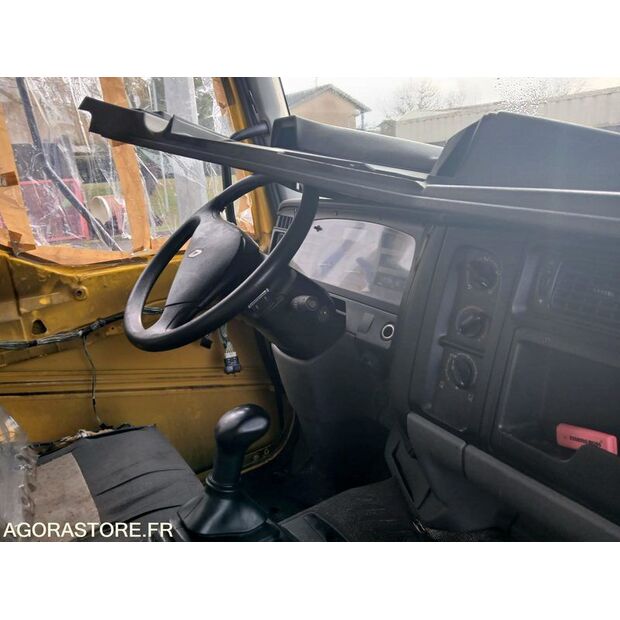 2003 رينو PREMIUM-45653409