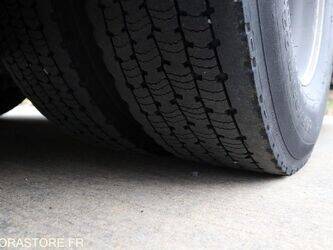 2011-mercedes-benz-tourismo-1425999-45653422