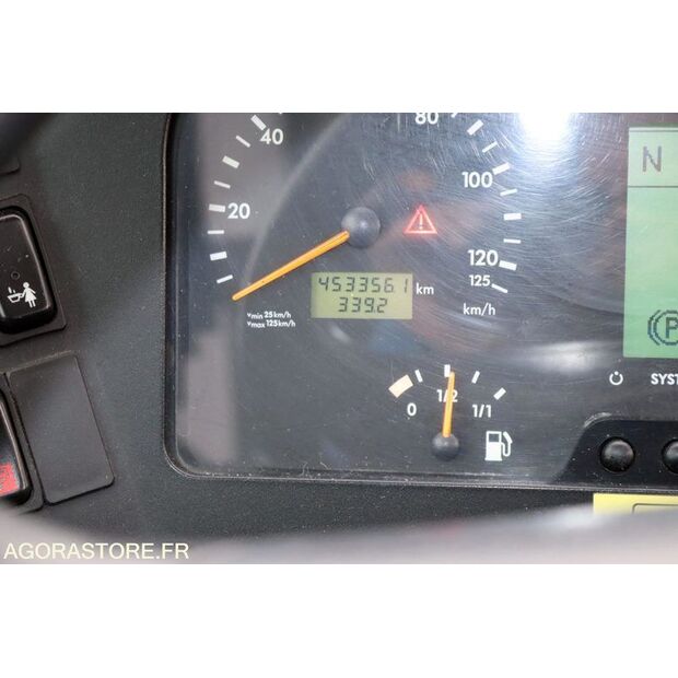 2011 Mercedes-Benz Tourismo-45653442