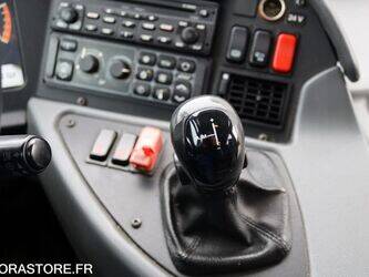 2011-mercedes-benz-tourismo-1425999-45653444