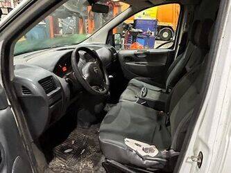 2011-citroen-jumpy-1426001-45653473