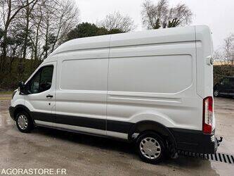 2017-ford-transit-1426014-45653625