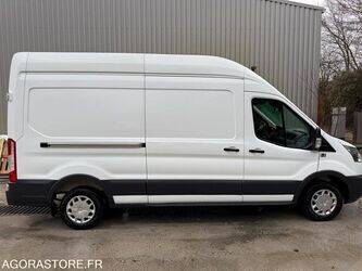 2017-ford-transit-1426014-45653627