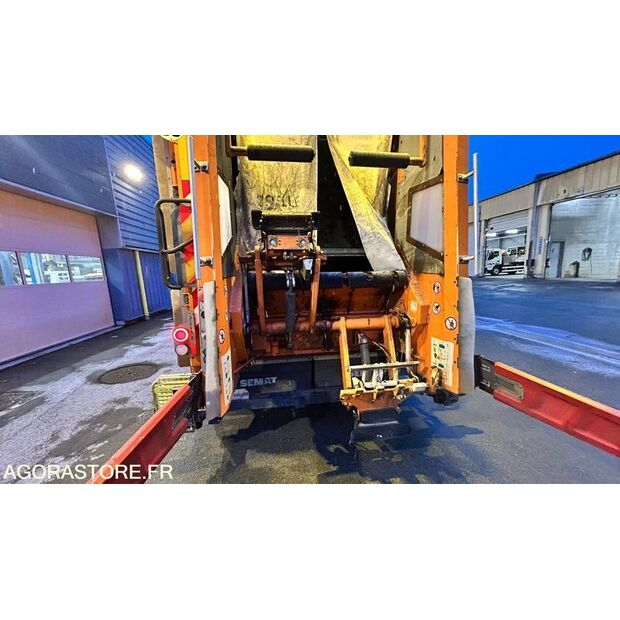 2016 Renault C-45653935