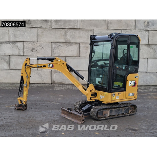 2021 Caterpillar 301.8-45654337