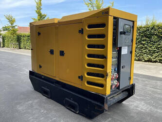 2015-sdmo-r110c3-1288907-45654596