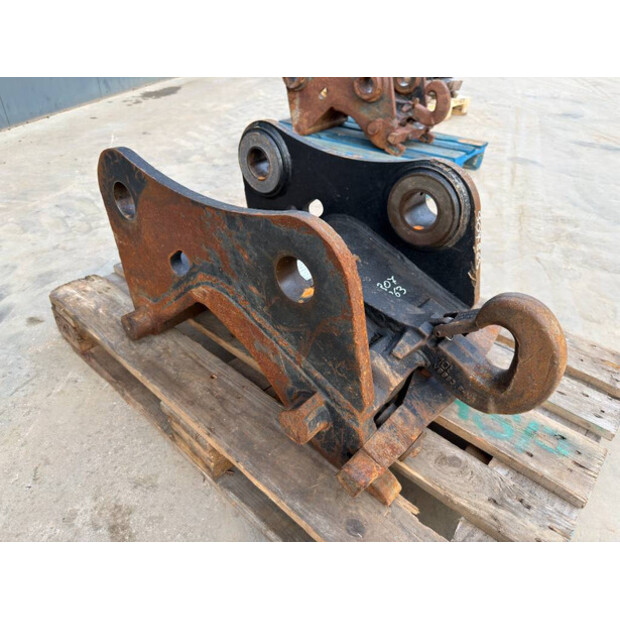 2016 فيراكتيرت CW40S-45655790