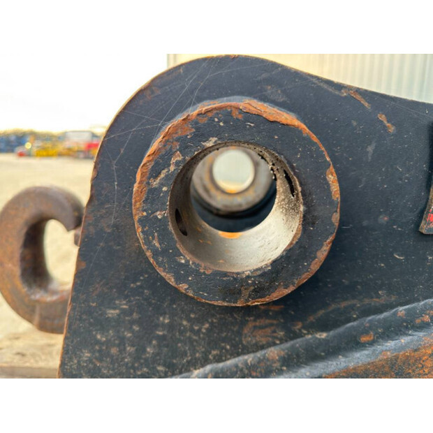 2016 فيراكتيرت CW40S-45655799