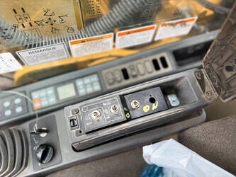 2004-caterpillar-318cl-1426131-45656517