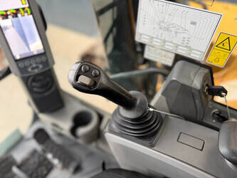 2016-caterpillar-320fl-1426133-45656624