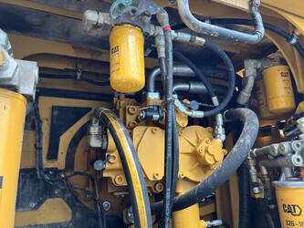 2017-caterpillar-352f-1426138-45656859