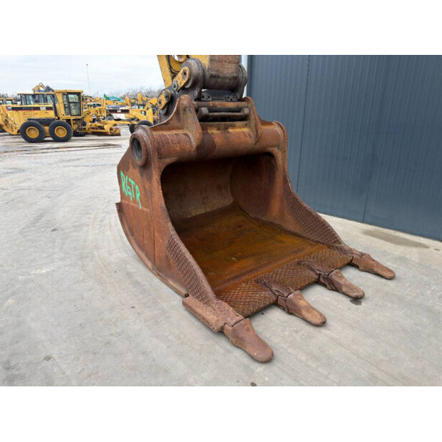 2017 Caterpillar 352F XE-45656918